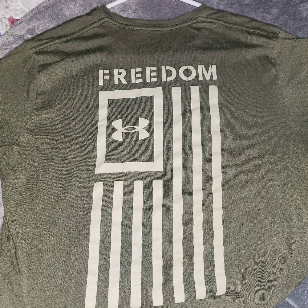 Under Armour Men's Short Sleeve Freedom Tee - Olive